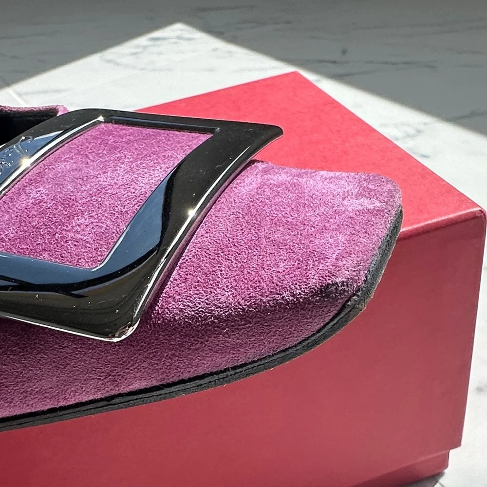 Roger Vivier rare pink suede Flats with Silver Buckle - Picture 11 of 16